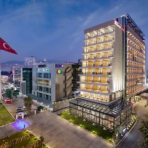 Hotel Hilton Garden Bayrakli